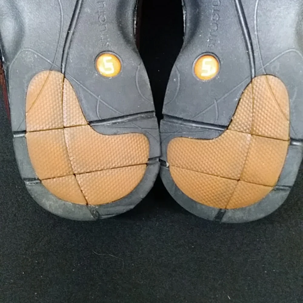 Clarks great preowned